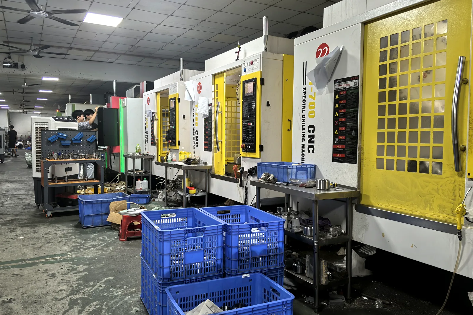 One Part CNC machine shop with CNC machining centers in Shenzhen